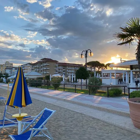 Alba D'oro Solo Famiglie Lägenhet Lido di Jesolo